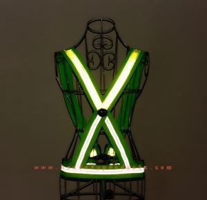 Brace reflektif sepeda motor